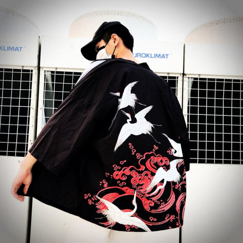 Kimono/Cardigan Unisex Diseño de Grullas  con fondo Negro